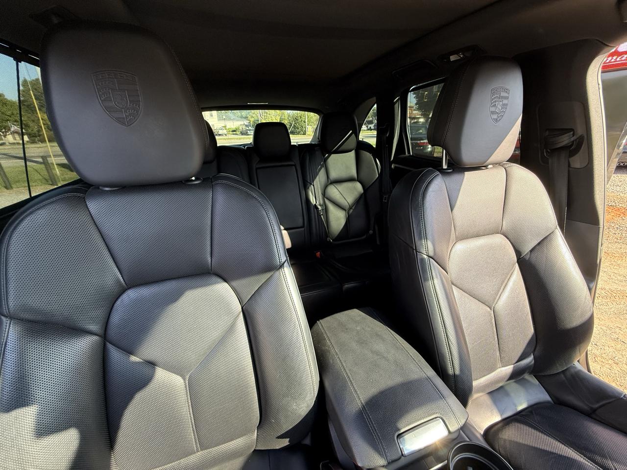 Porsche Cayenne Platinum Edition AWD 2017