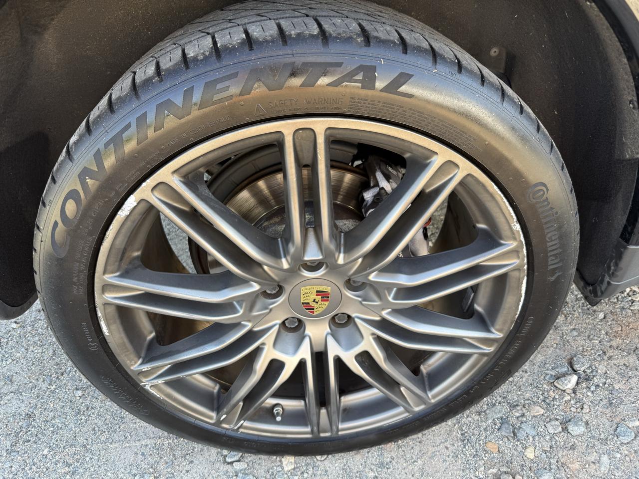 Porsche Cayenne Platinum Edition AWD 2017