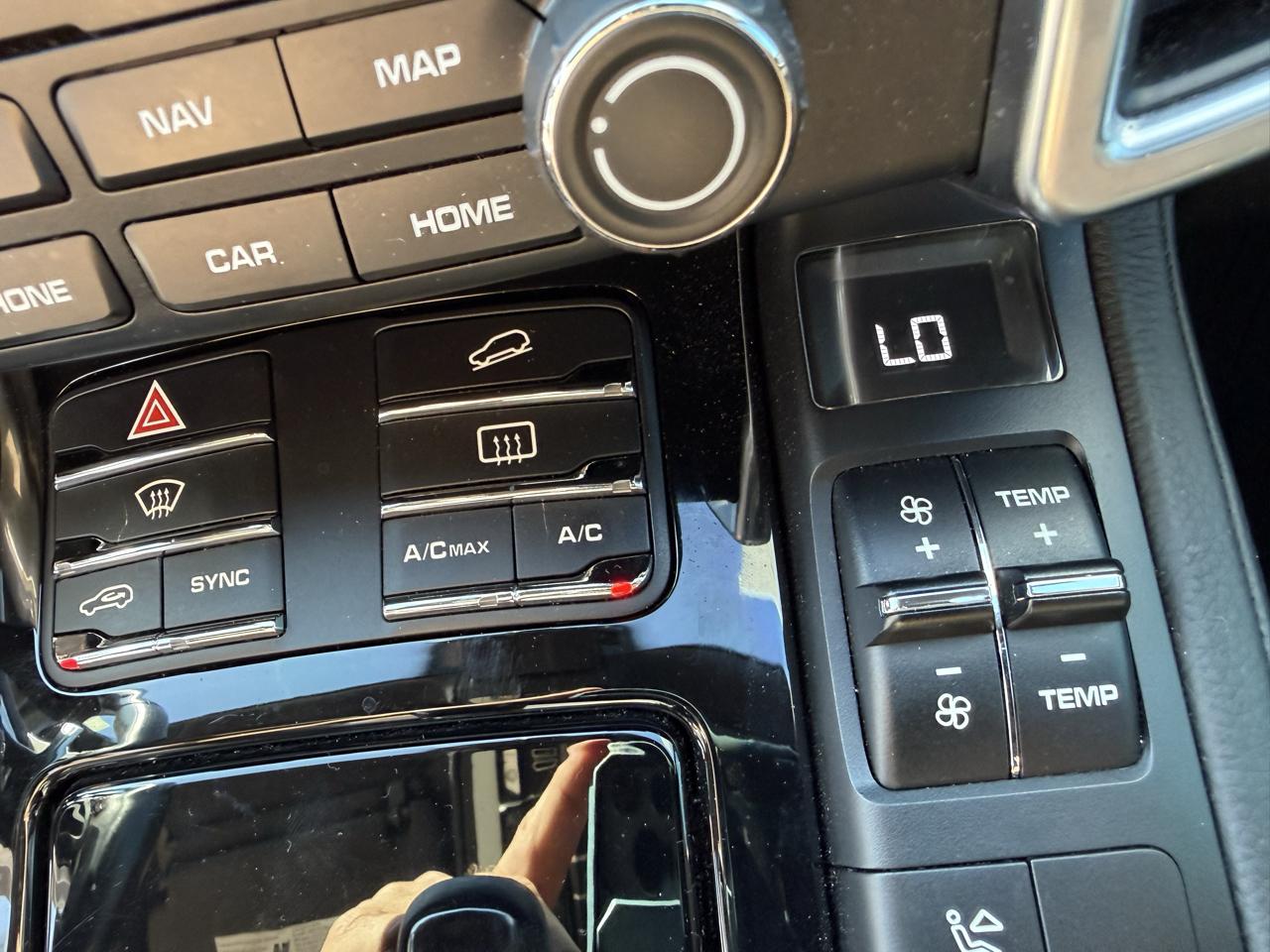 Porsche Cayenne Platinum Edition AWD 2017