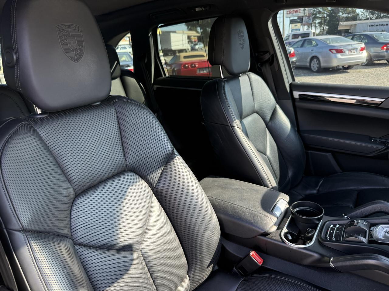 Porsche Cayenne Platinum Edition AWD 2017