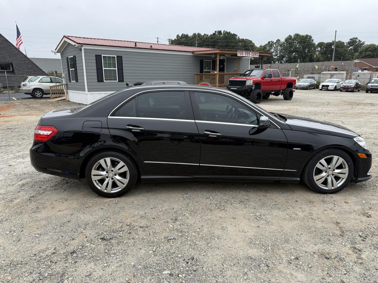 Mercedes-Benz E-Class E350 BlueTEC Sedan 2011