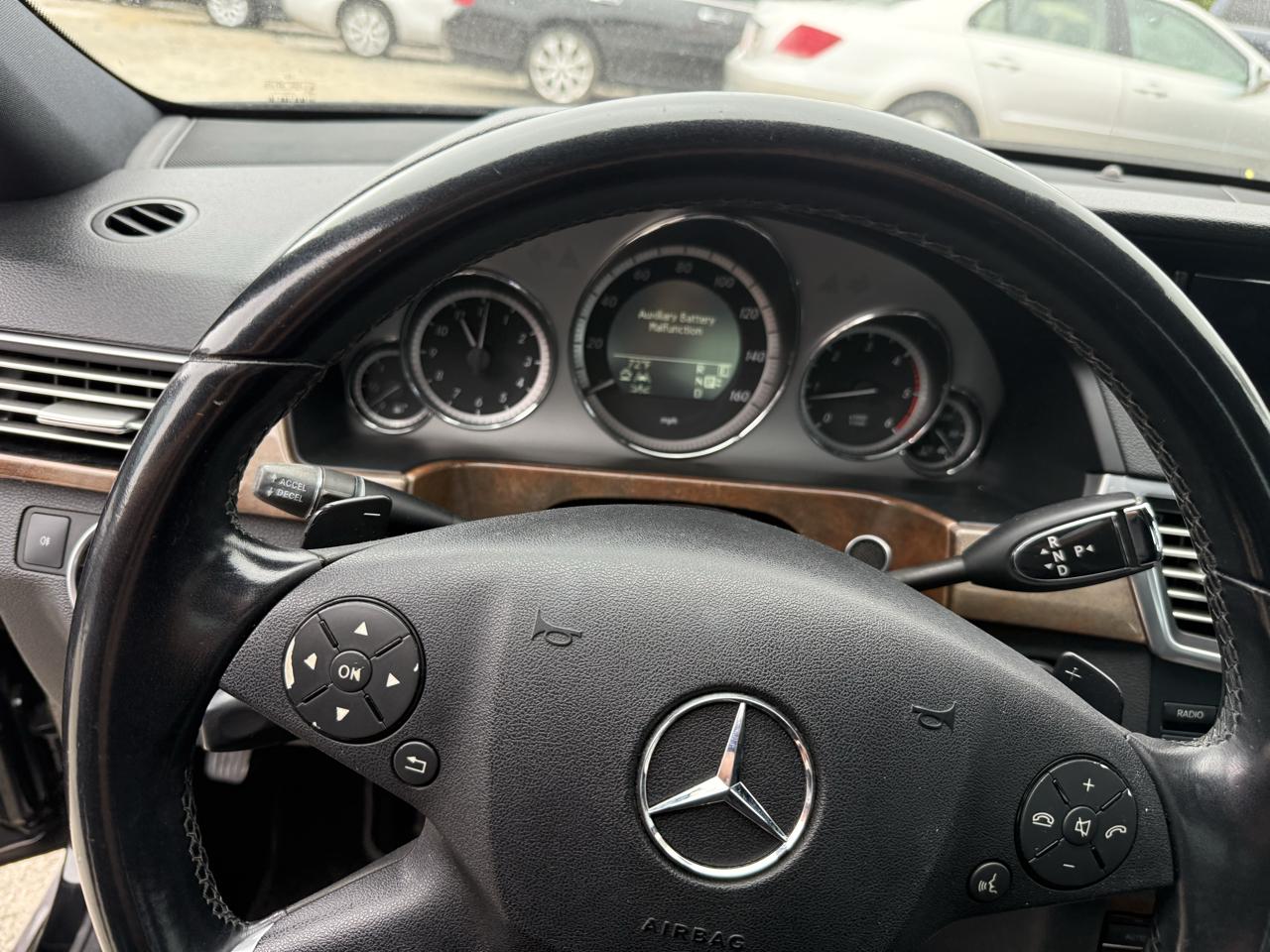 Mercedes-Benz E-Class E350 BlueTEC Sedan 2011