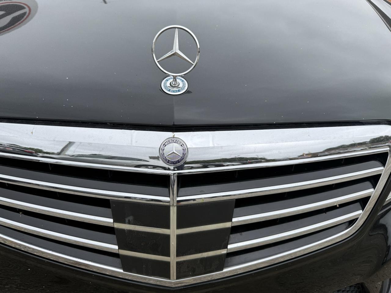 Mercedes-Benz E-Class E350 BlueTEC Sedan 2011