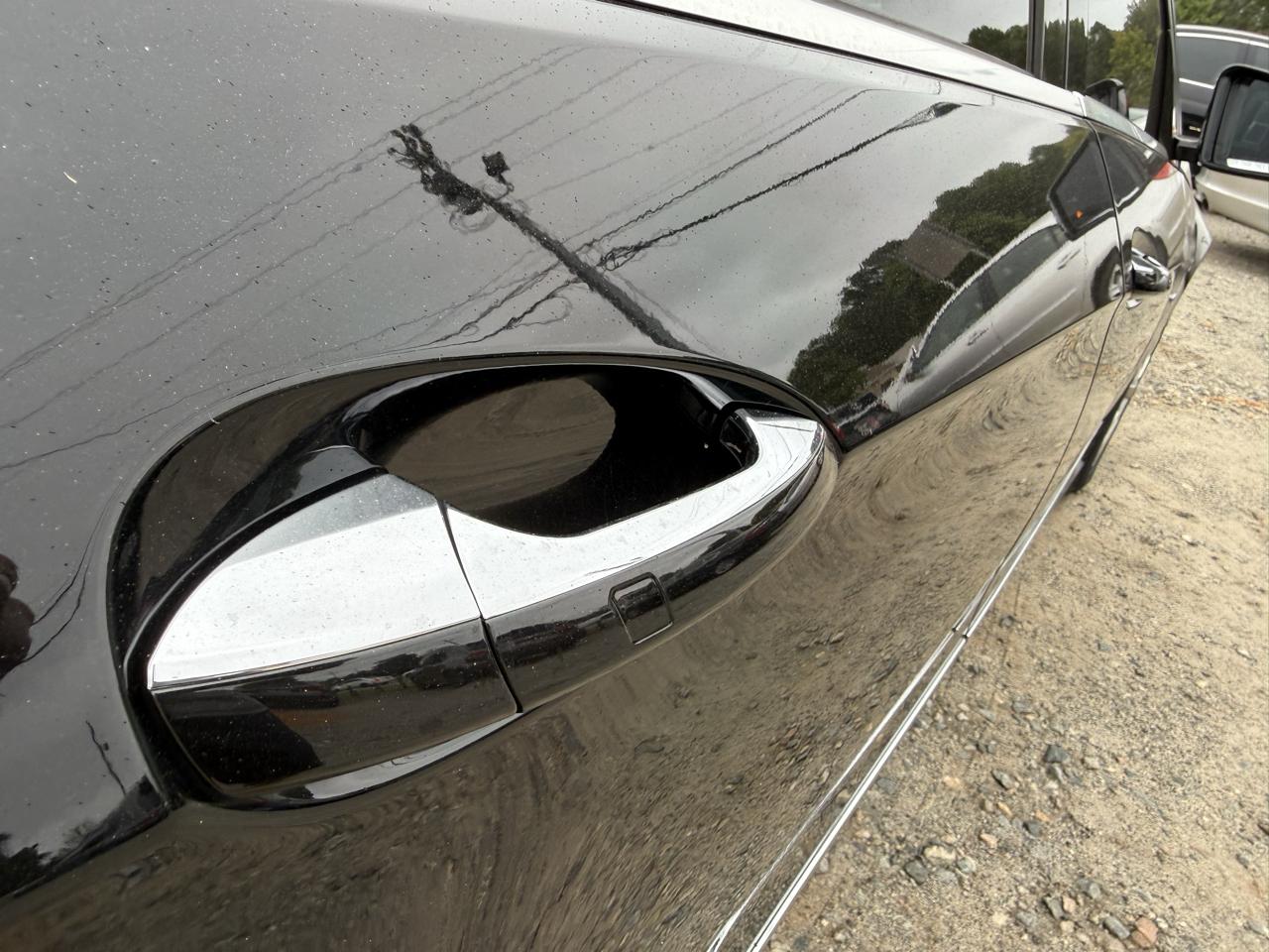 Mercedes-Benz E-Class E350 BlueTEC Sedan 2011