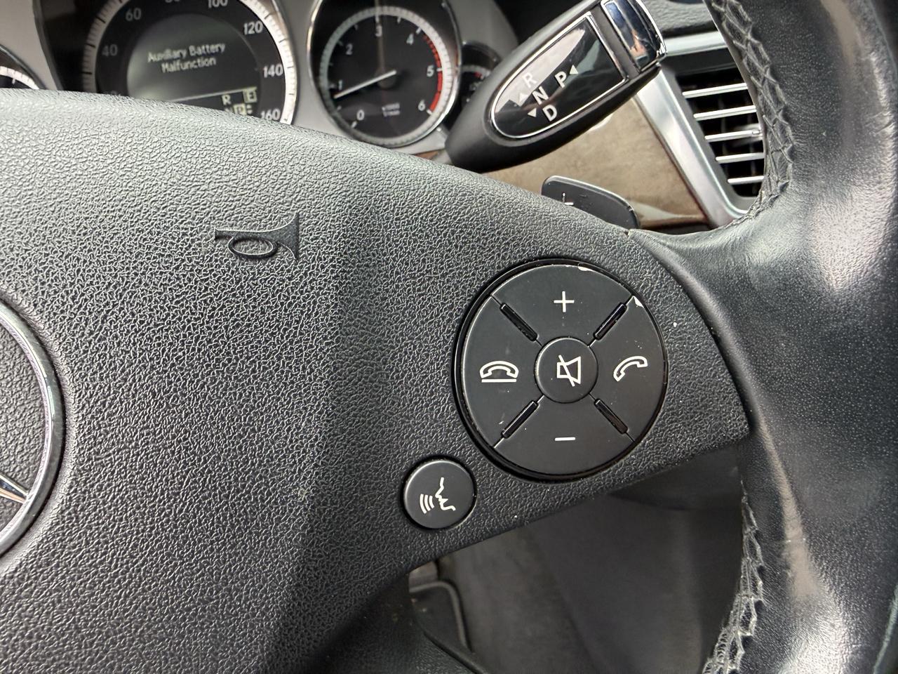 Mercedes-Benz E-Class E350 BlueTEC Sedan 2011