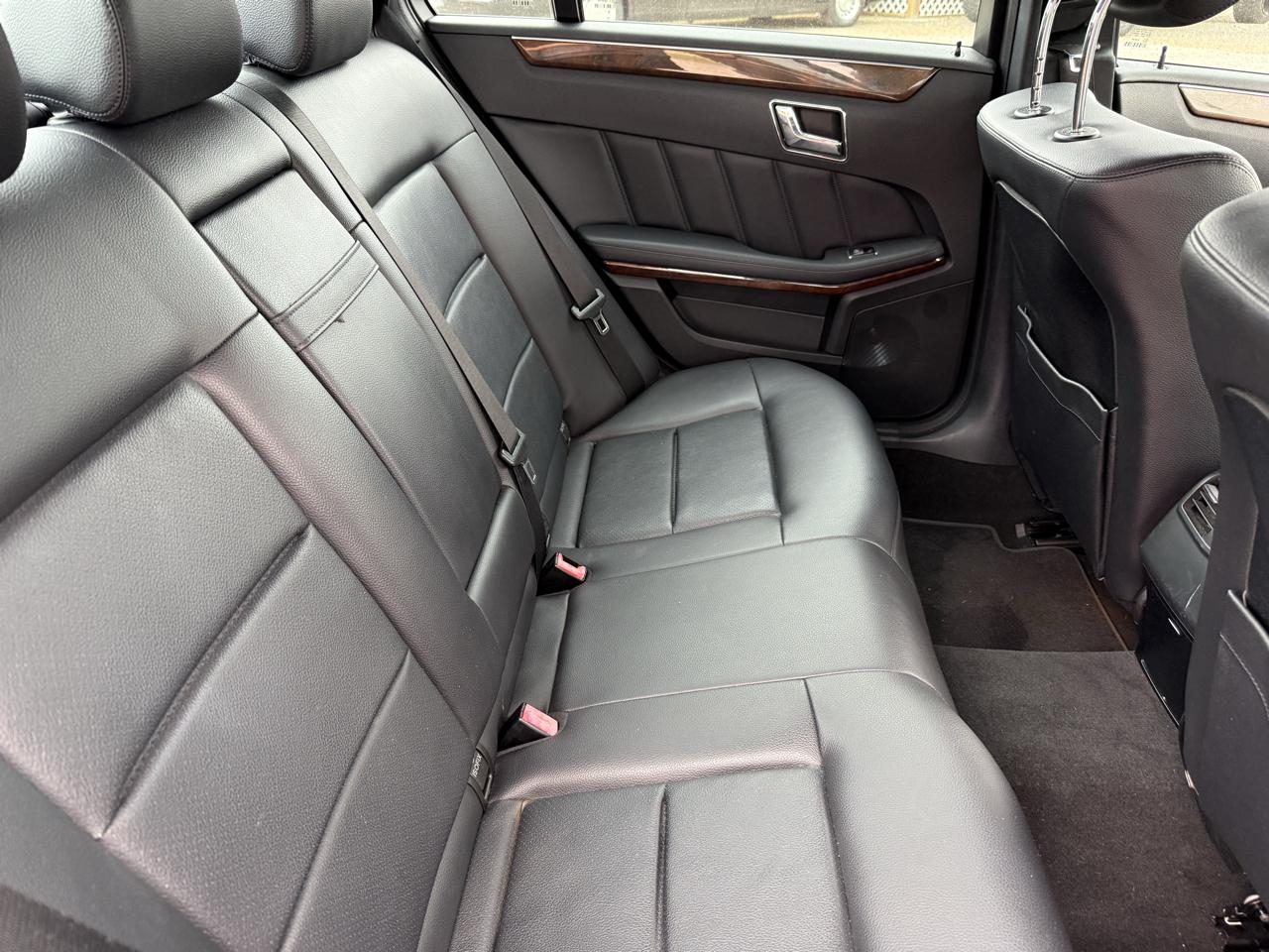 Mercedes-Benz E-Class E350 BlueTEC Sedan 2011