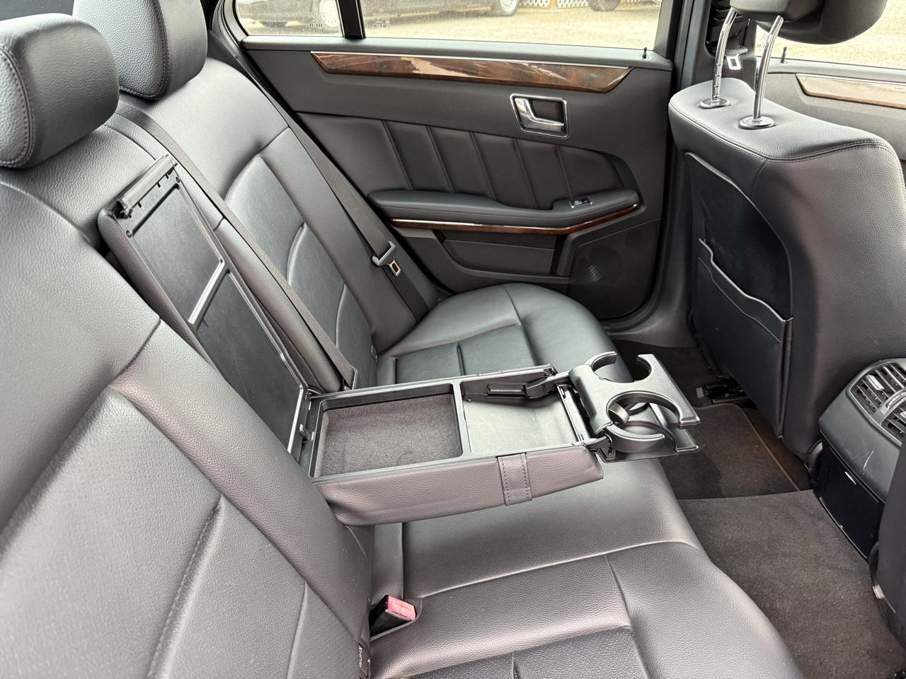 Mercedes-Benz E-Class E350 BlueTEC Sedan 2011