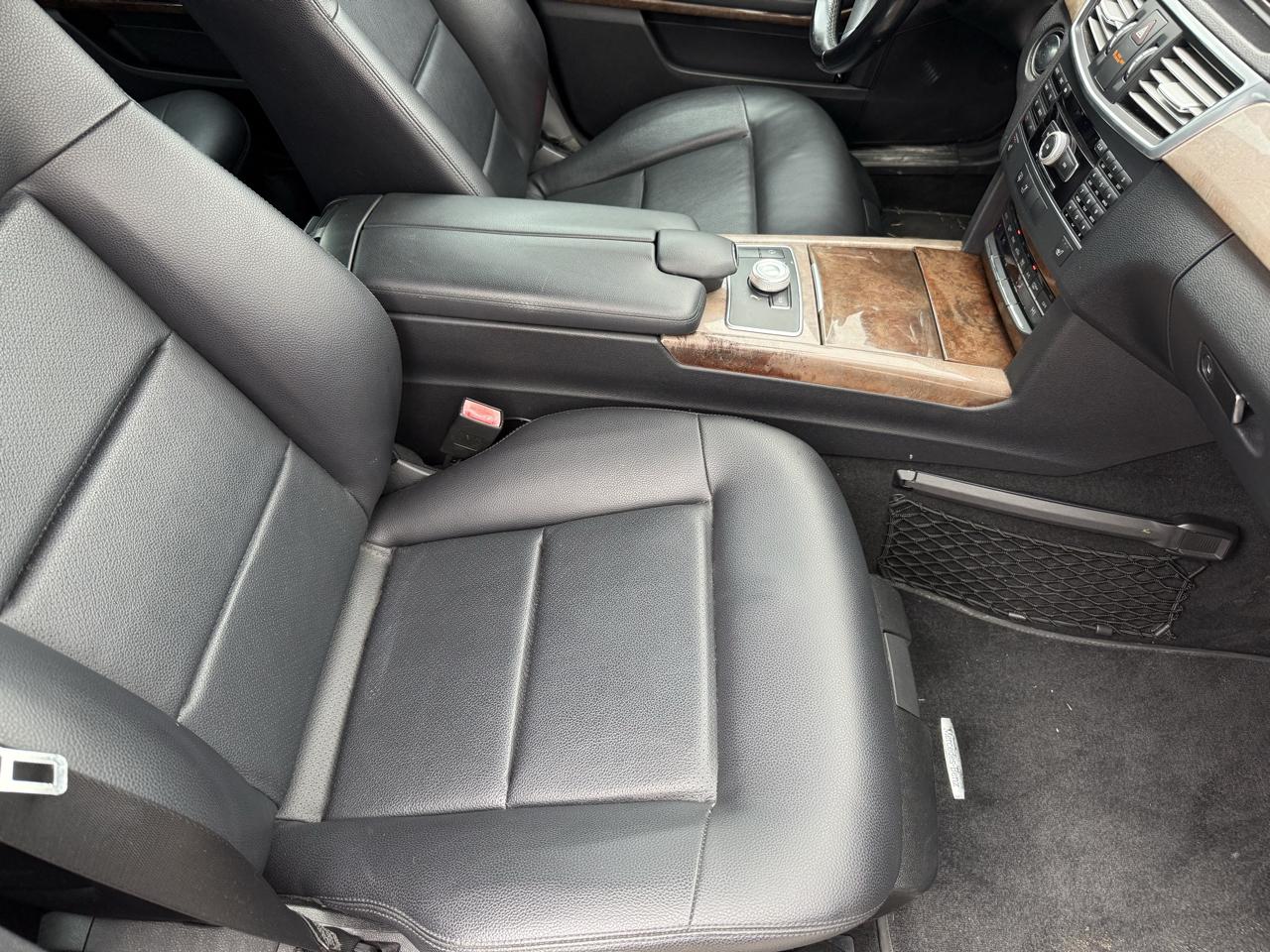 Mercedes-Benz E-Class E350 BlueTEC Sedan 2011