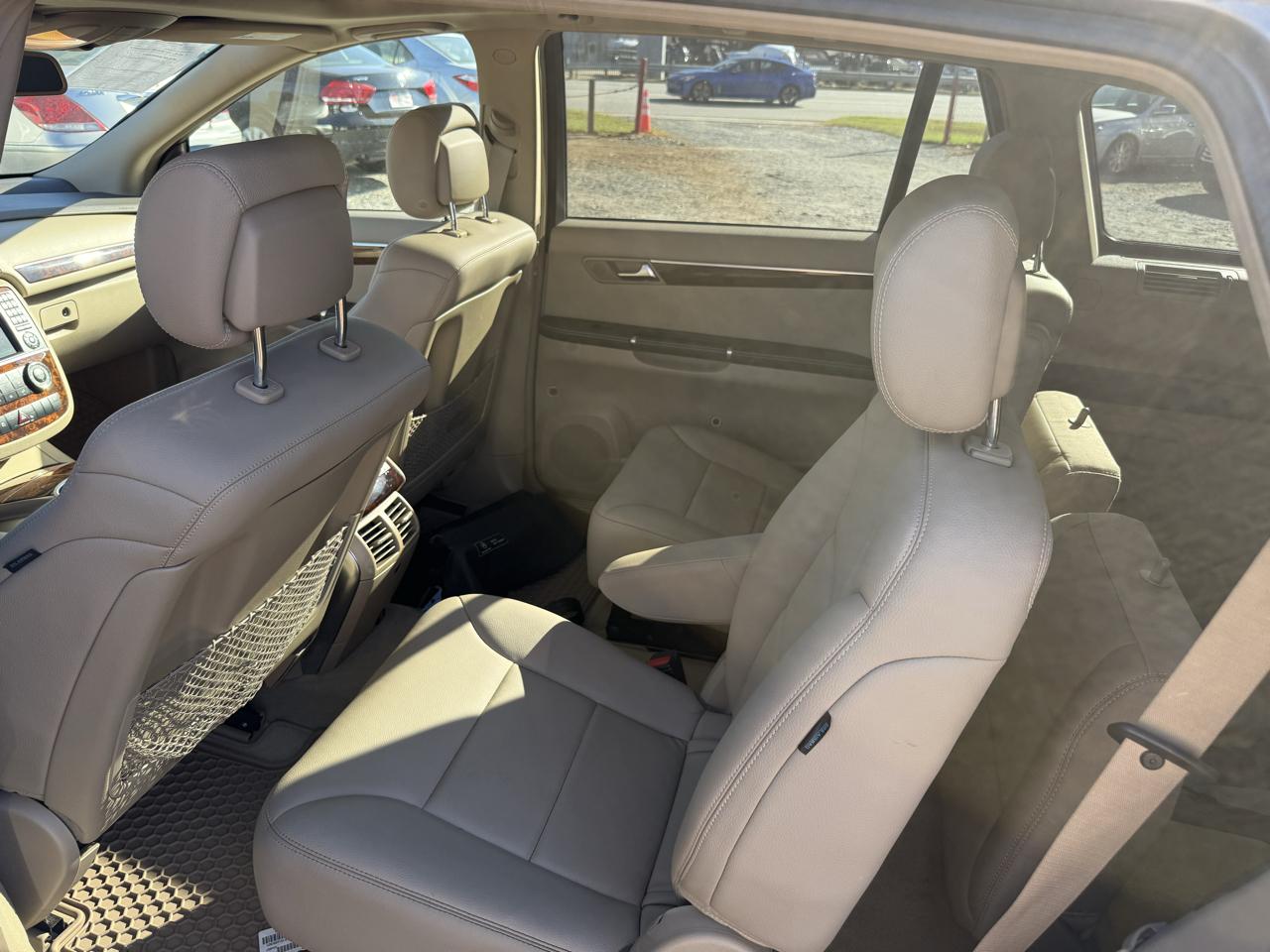 Mercedes-Benz R-Class R350 4MATIC w/ 3rd Row 2012