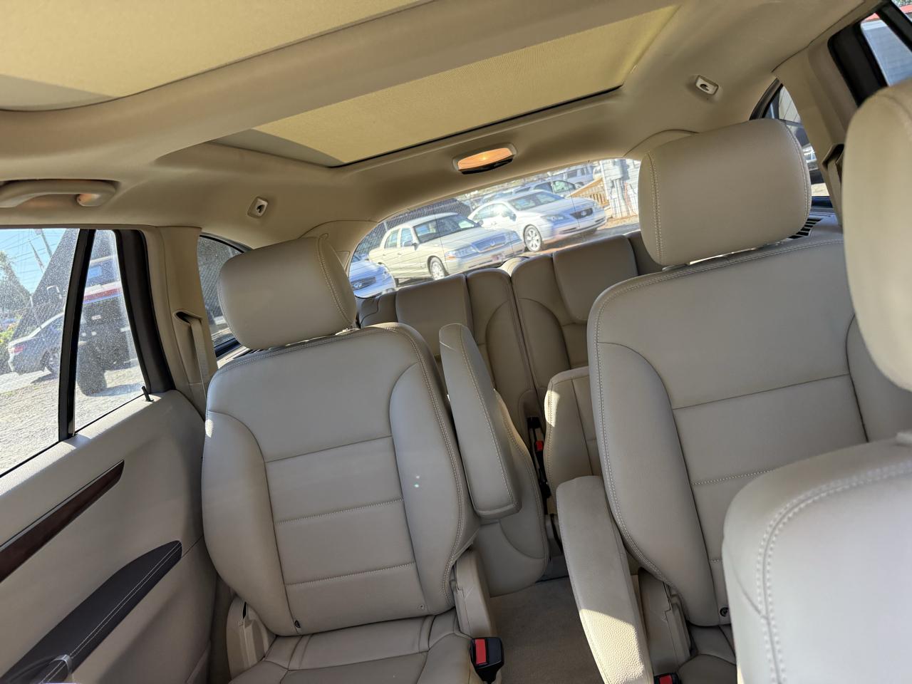 Mercedes-Benz R-Class R350 4MATIC w/ 3rd Row 2012