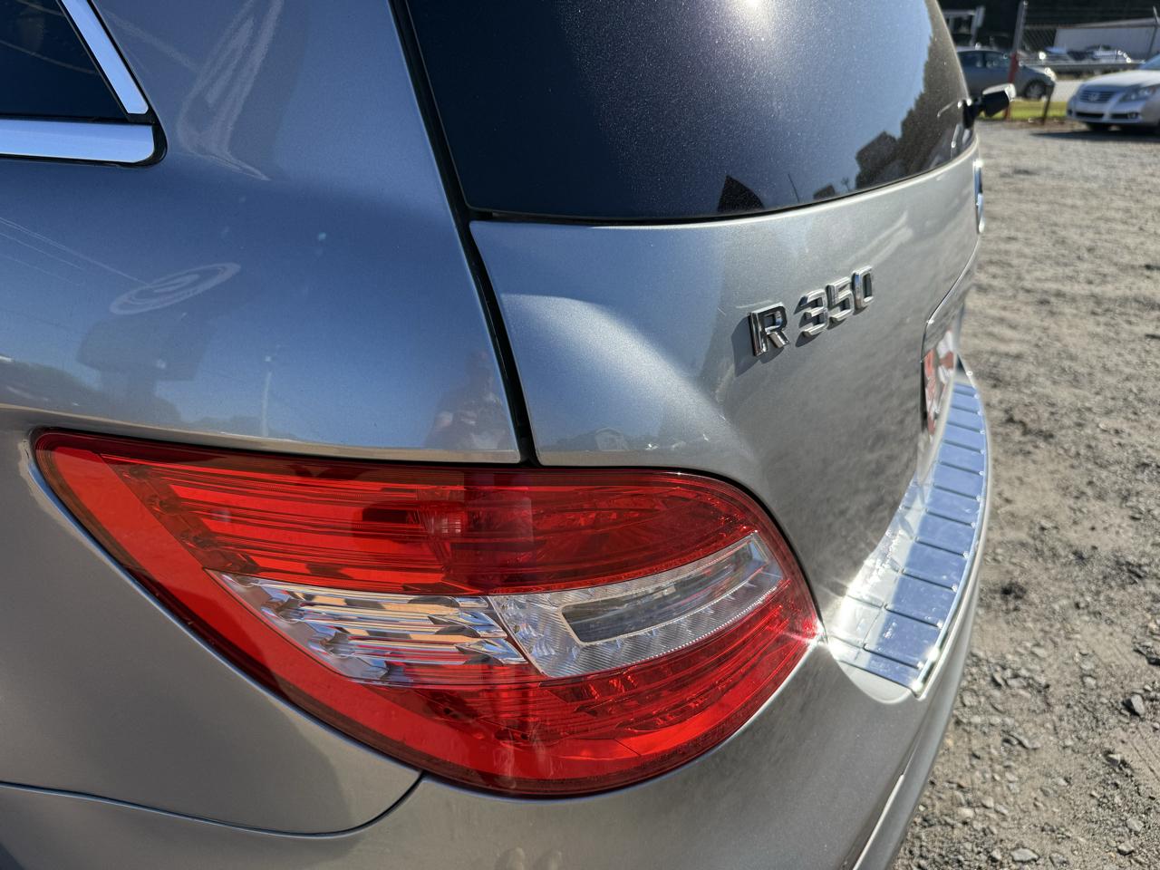 Mercedes-Benz R-Class R350 4MATIC w/ 3rd Row 2012