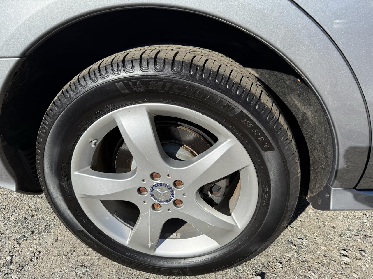 Mercedes-Benz R-Class R350 4MATIC w/ 3rd Row 2012