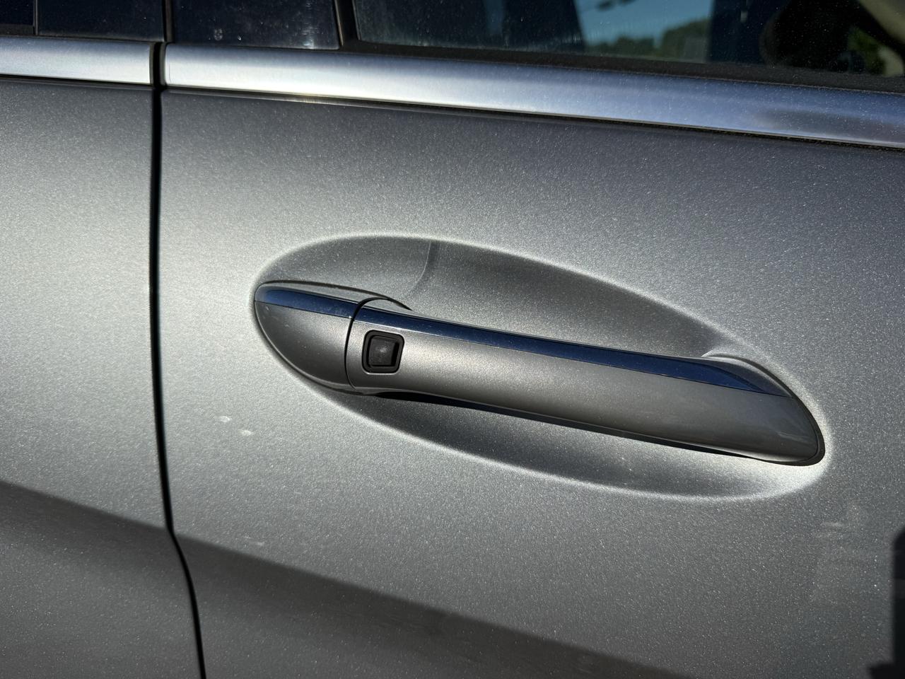 Mercedes-Benz R-Class R350 4MATIC w/ 3rd Row 2012