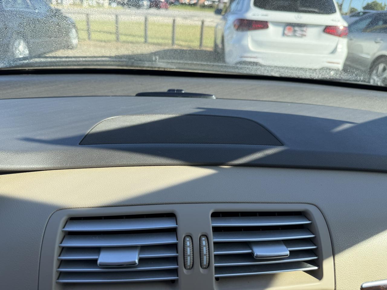 Mercedes-Benz R-Class R350 4MATIC w/ 3rd Row 2012