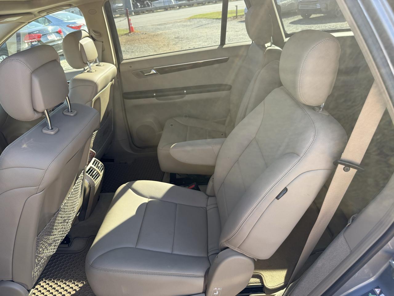 Mercedes-Benz R-Class R350 4MATIC w/ 3rd Row 2012