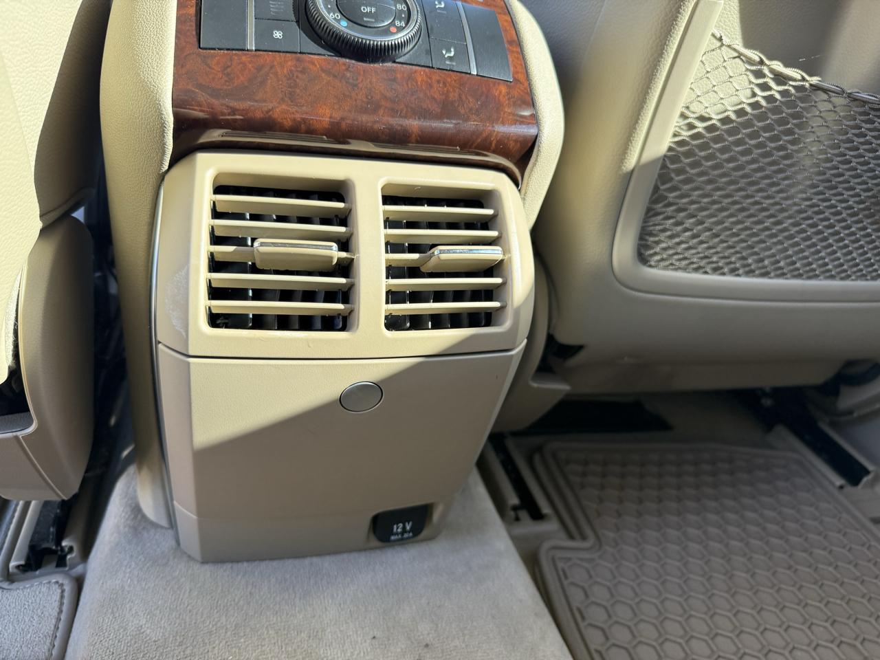 Mercedes-Benz R-Class R350 4MATIC w/ 3rd Row 2012