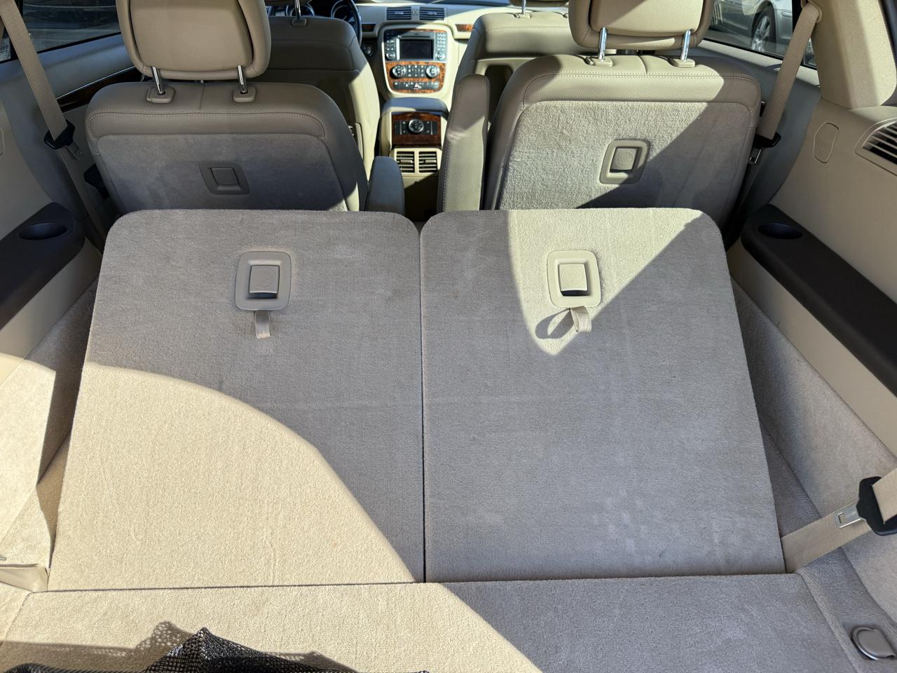 Mercedes-Benz R-Class R350 4MATIC w/ 3rd Row 2012