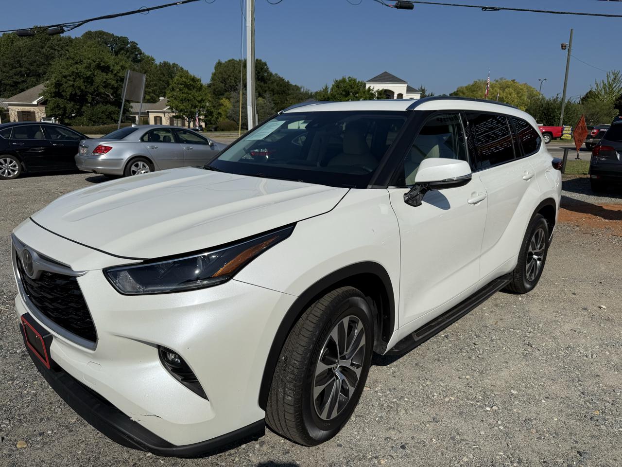 Toyota Highlander XLE FWD V6 2021