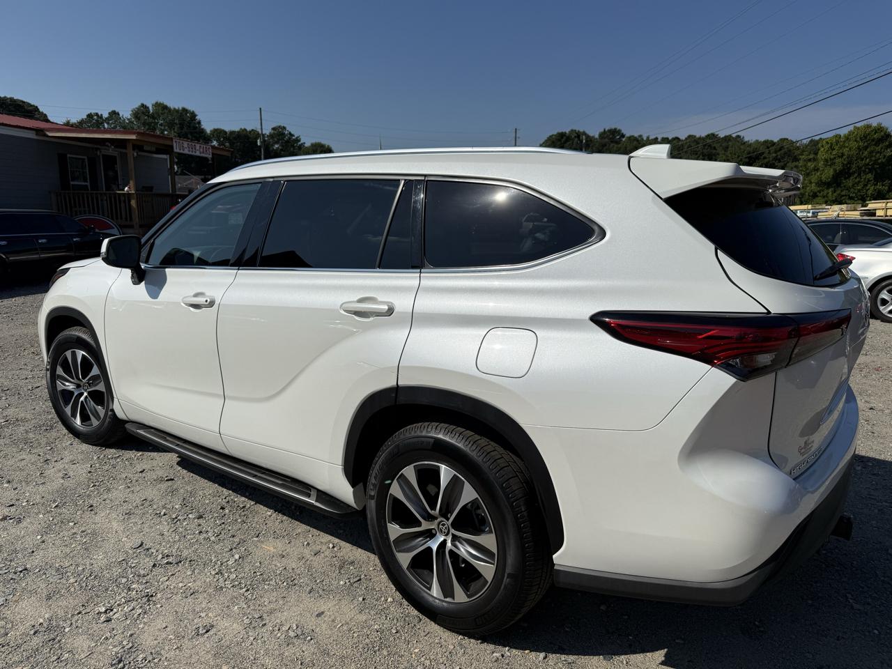 Toyota Highlander XLE FWD V6 2021