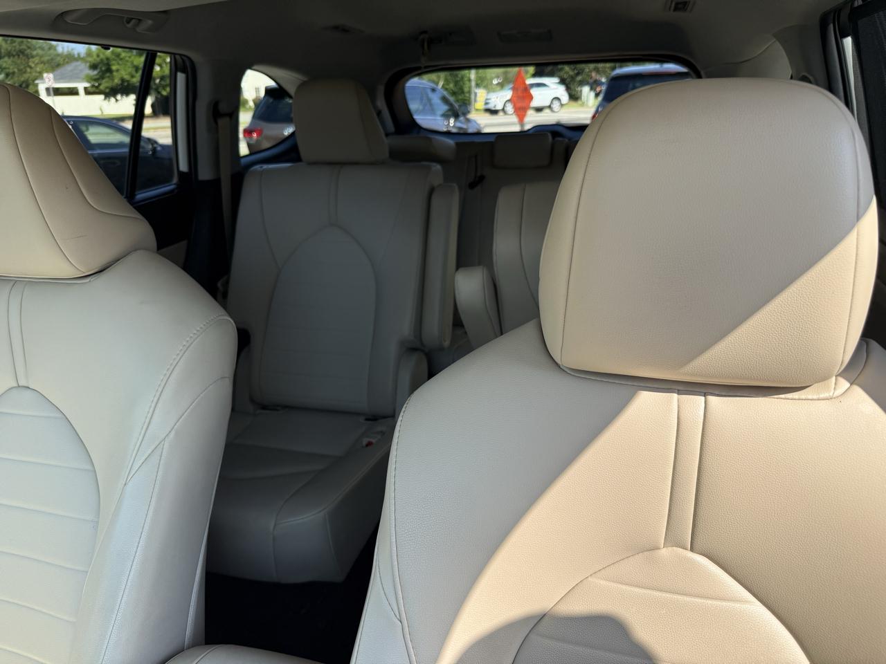 Toyota Highlander XLE FWD V6 2021
