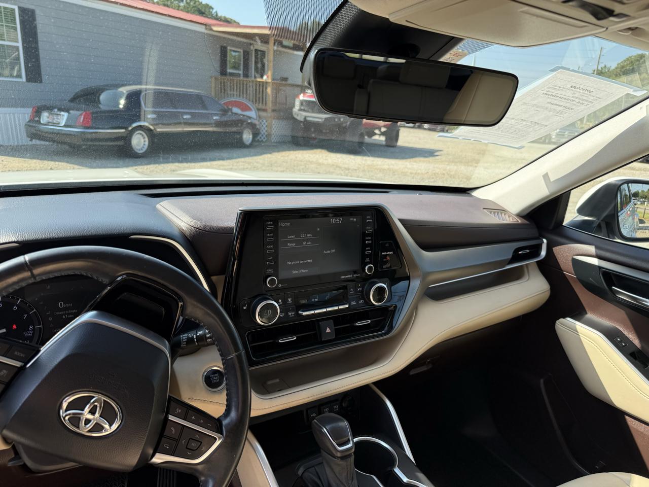 Toyota Highlander XLE FWD V6 2021