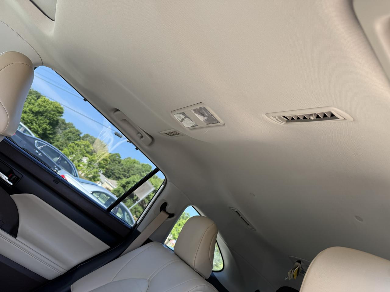 Toyota Highlander XLE FWD V6 2021