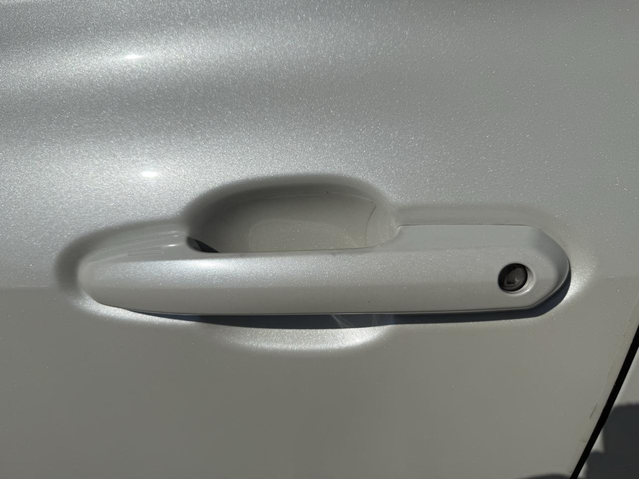 Toyota Highlander XLE FWD V6 2021