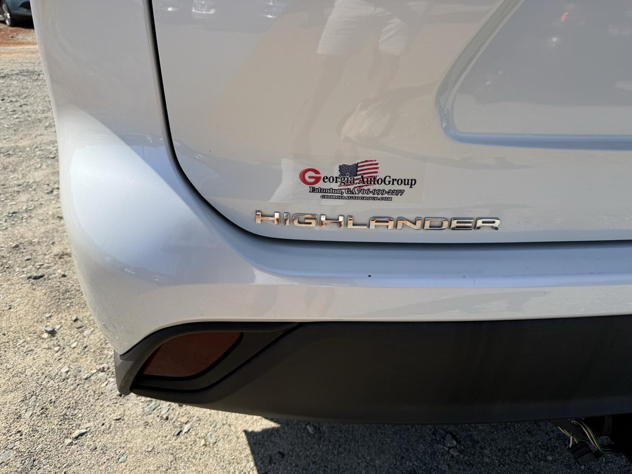 Toyota Highlander XLE FWD V6 2021