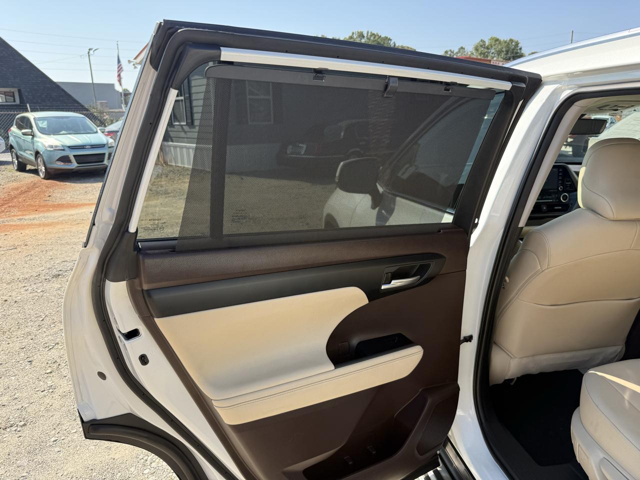 Toyota Highlander XLE FWD V6 2021