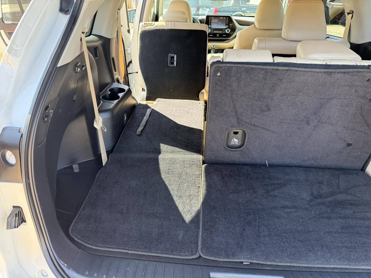 Toyota Highlander XLE FWD V6 2021