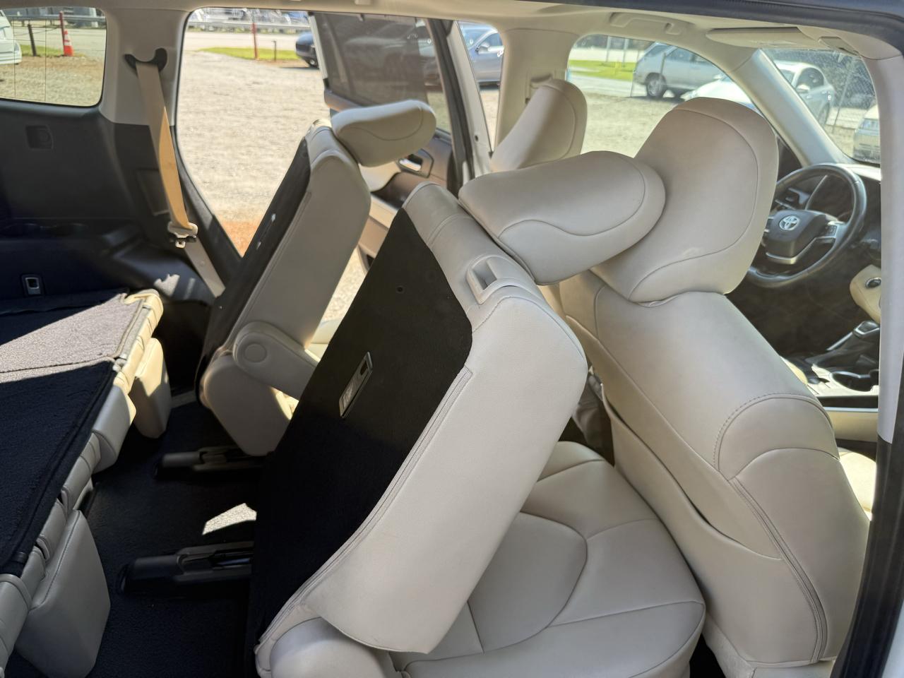 Toyota Highlander XLE FWD V6 2021