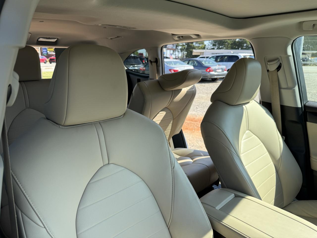 Toyota Highlander XLE FWD V6 2021