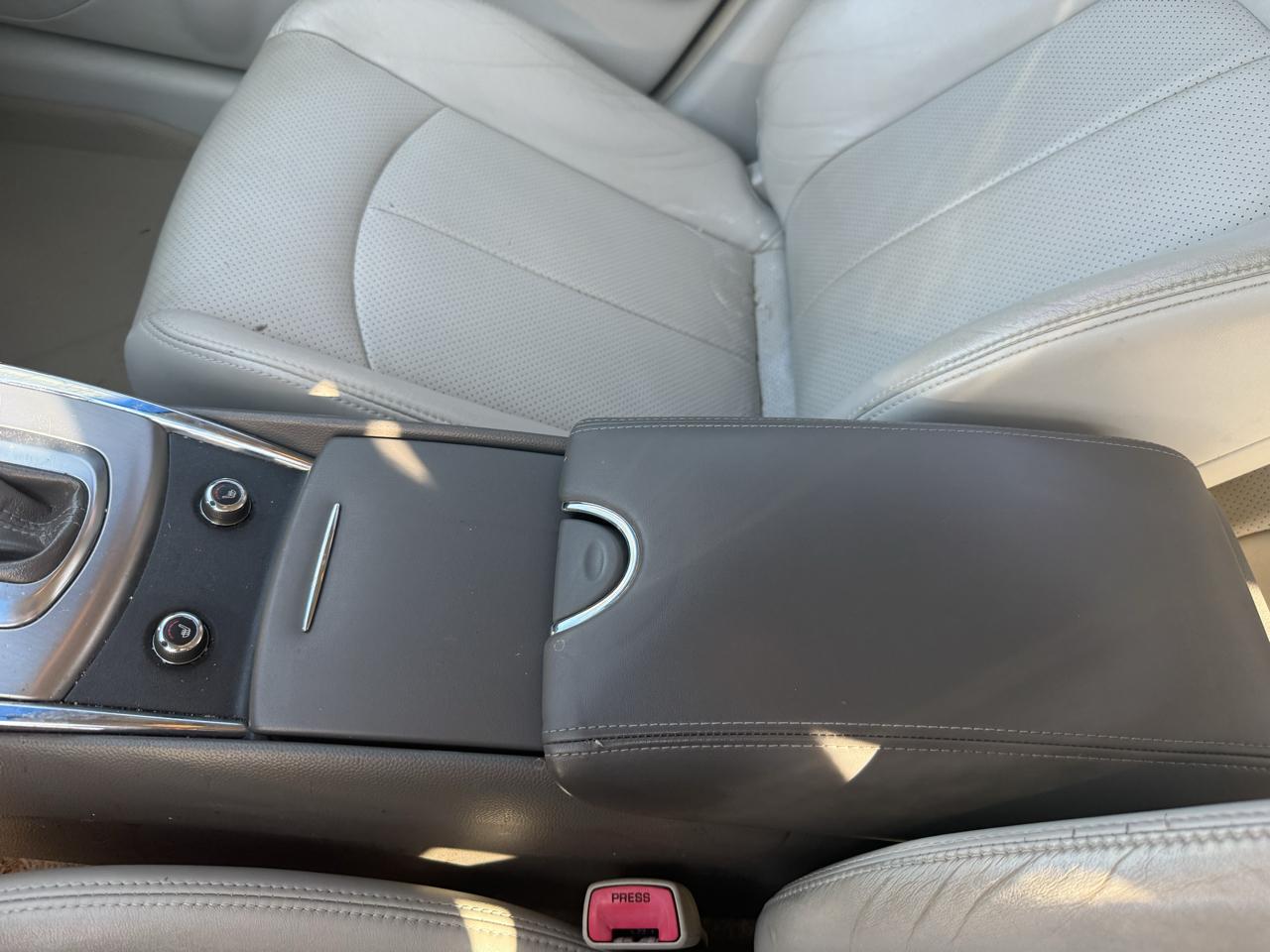 Infiniti G Sedan 37 Sport 6MT 2012
