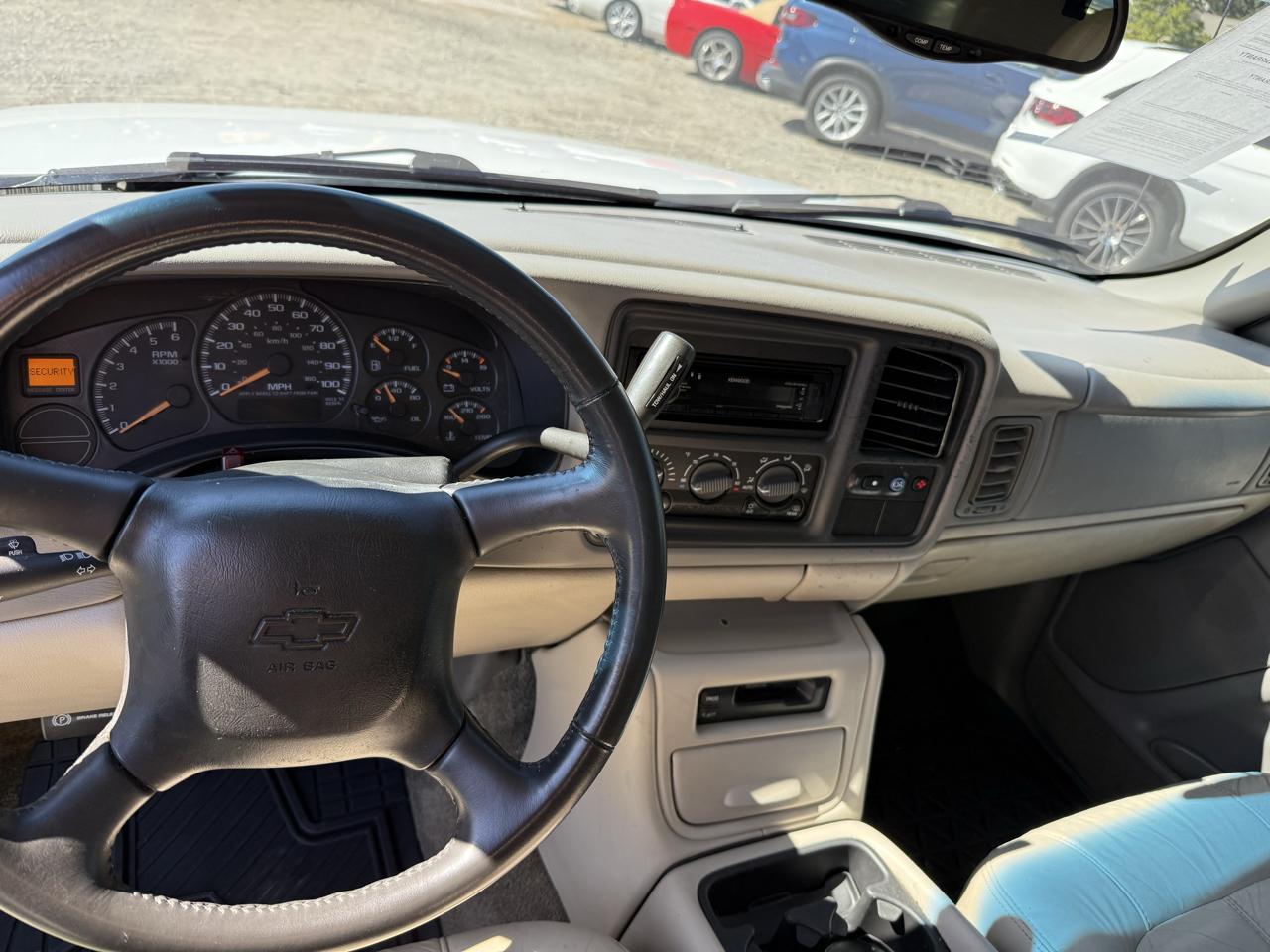 Chevrolet Tahoe 4WD 2002