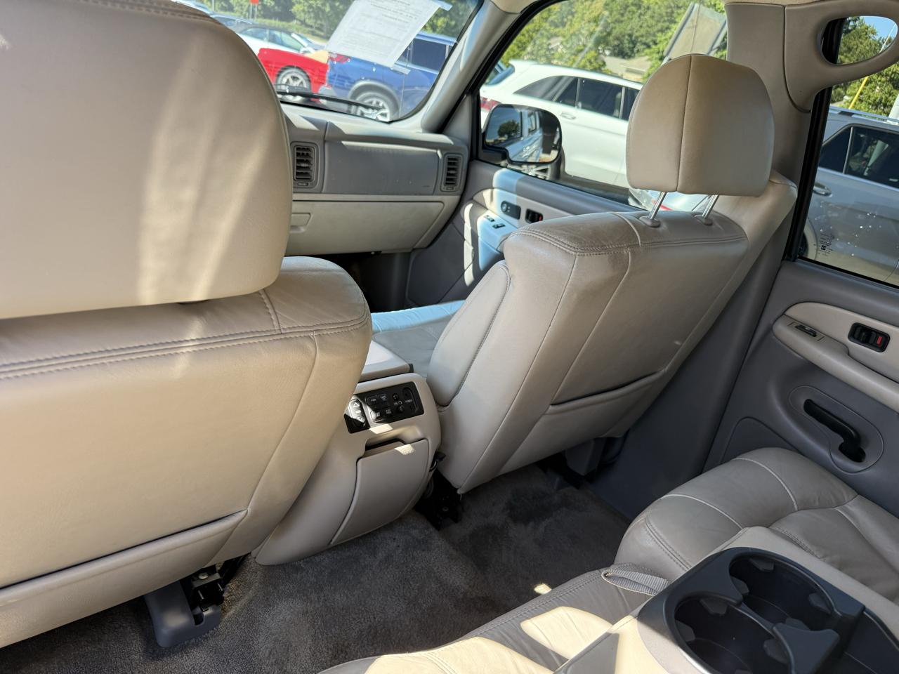 Chevrolet Tahoe 4WD 2002
