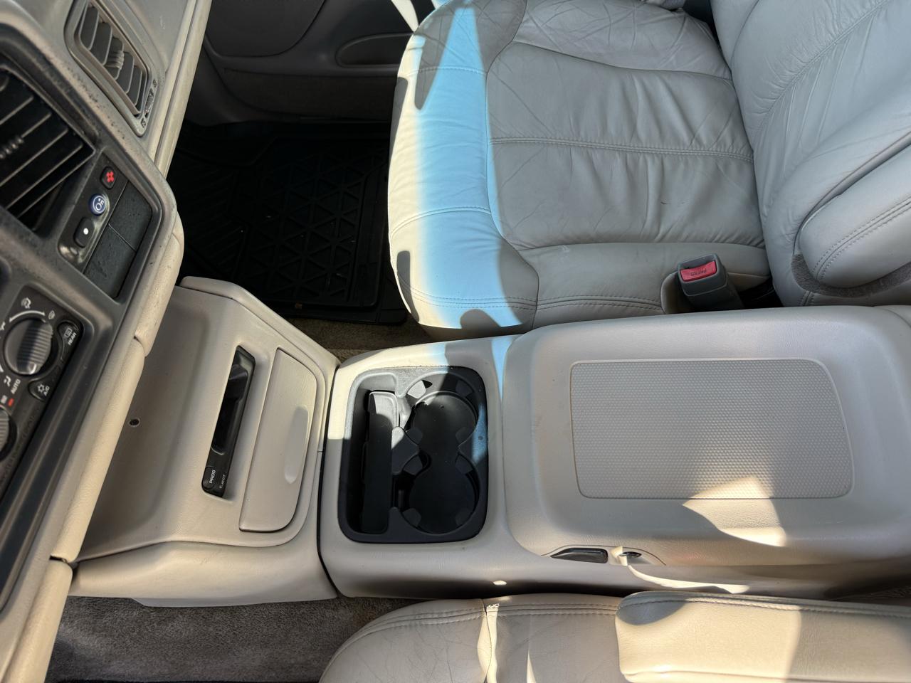 Chevrolet Tahoe 4WD 2002