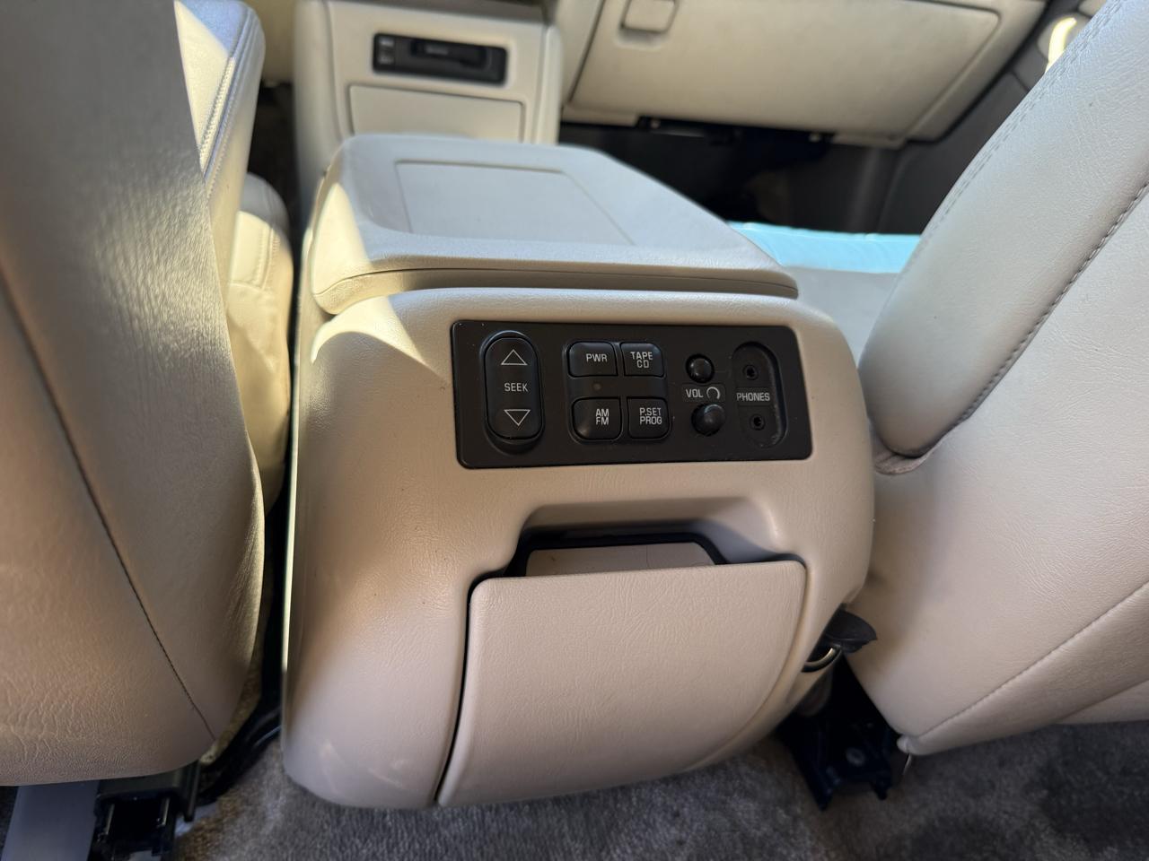 Chevrolet Tahoe 4WD 2002