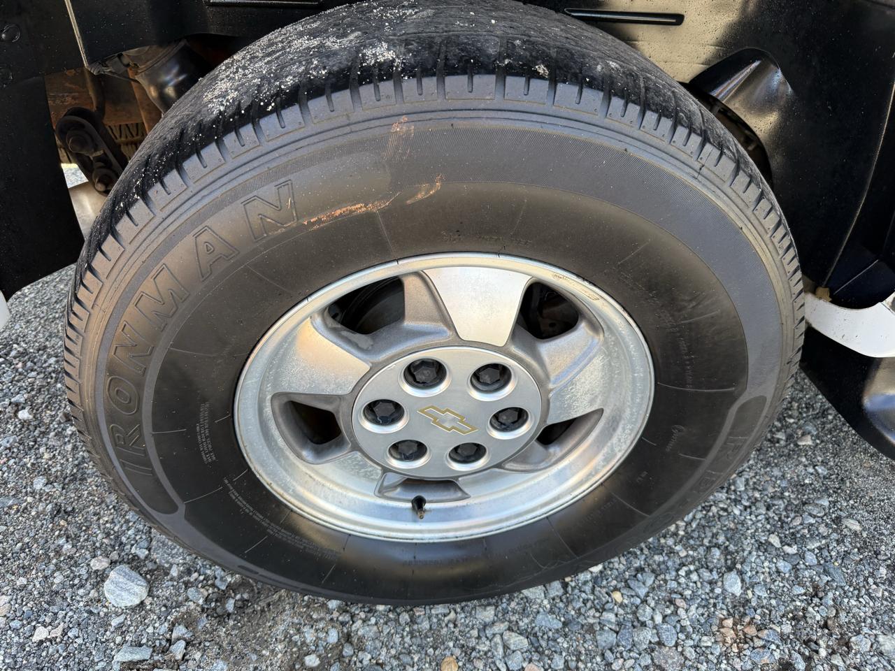 Chevrolet Tahoe 4WD 2002