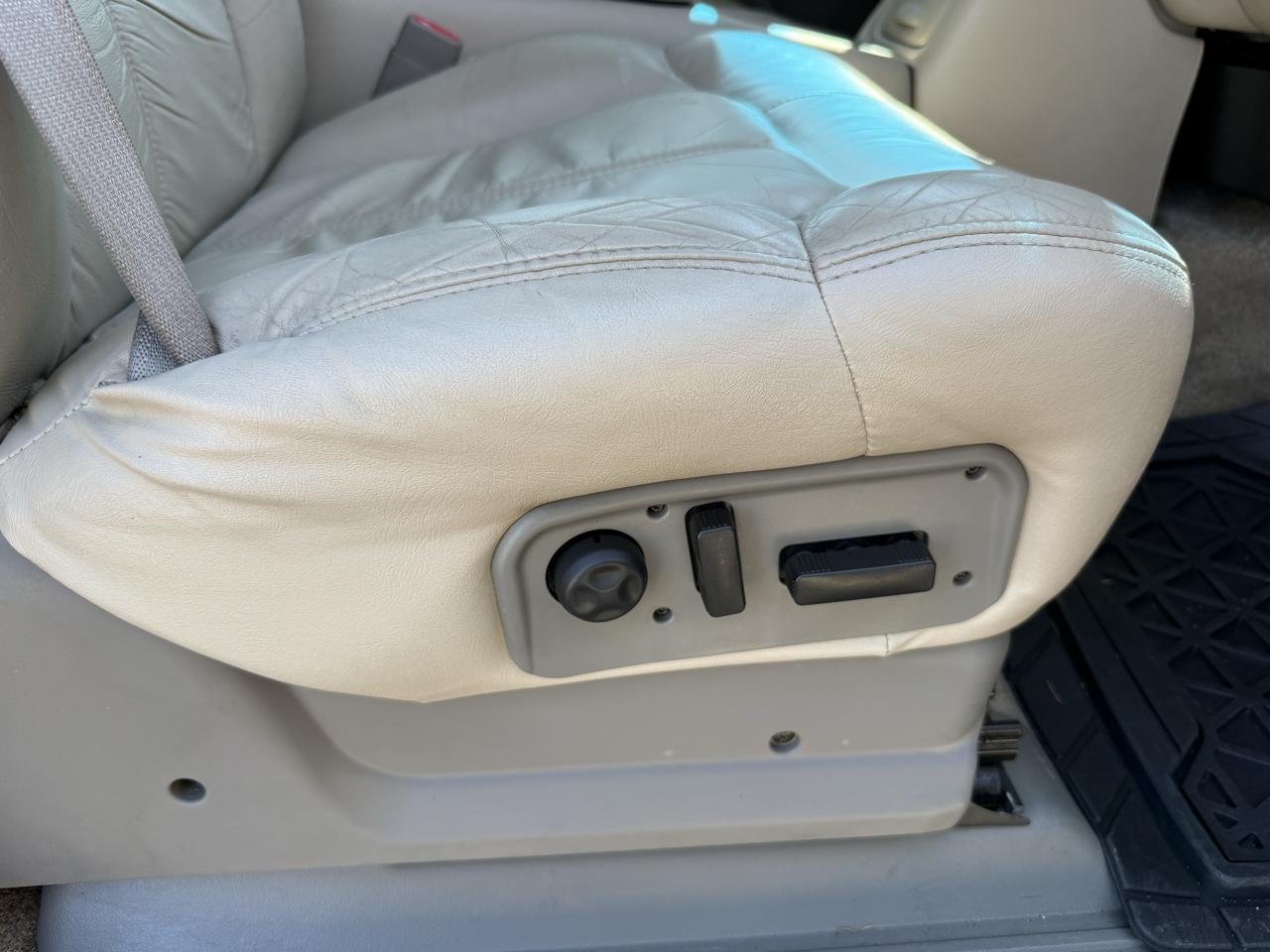 Chevrolet Tahoe 4WD 2002