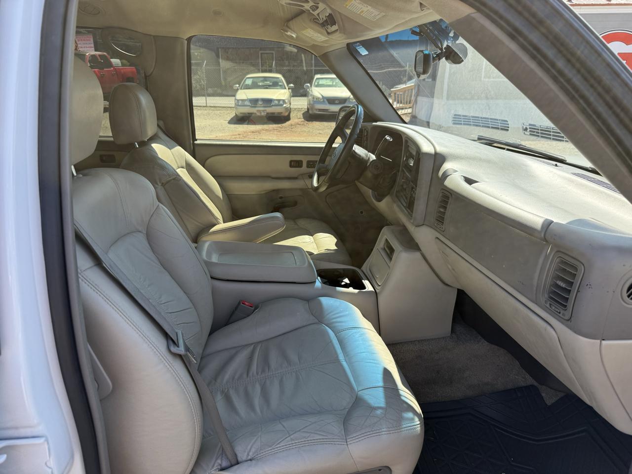 Chevrolet Tahoe 4WD 2002