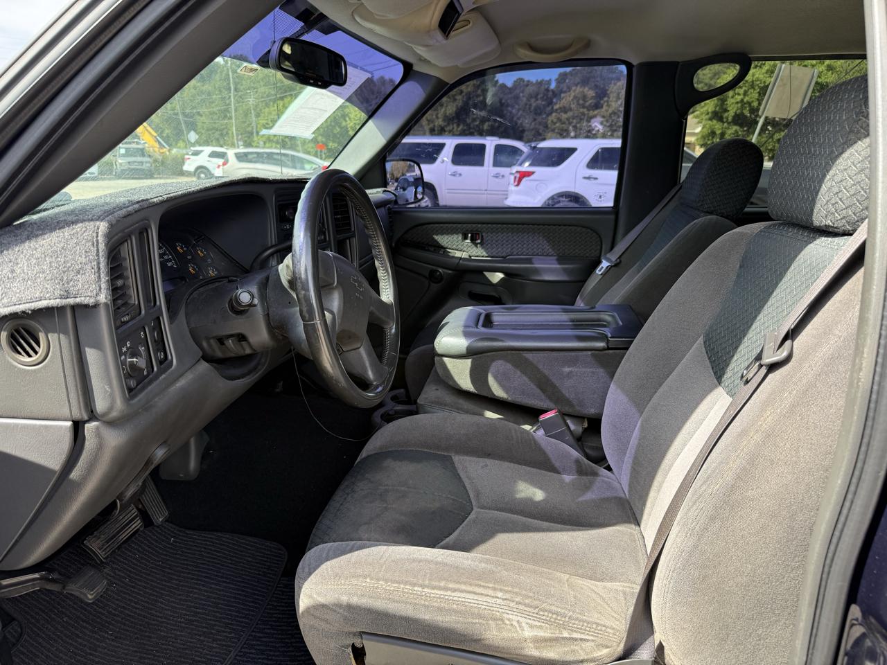 Chevrolet Avalanche 1500 2WD 2004