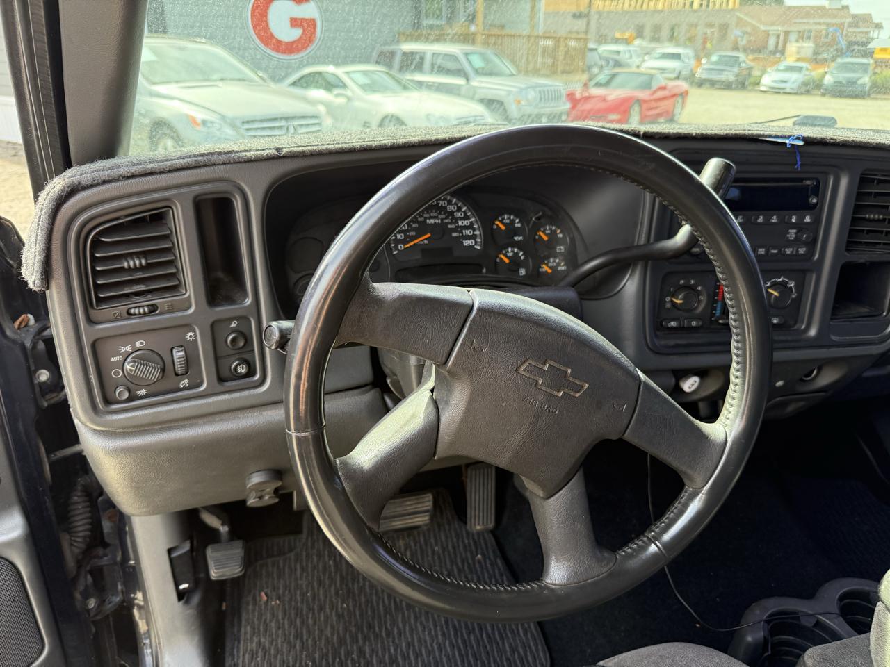 Chevrolet Avalanche 1500 2WD 2004