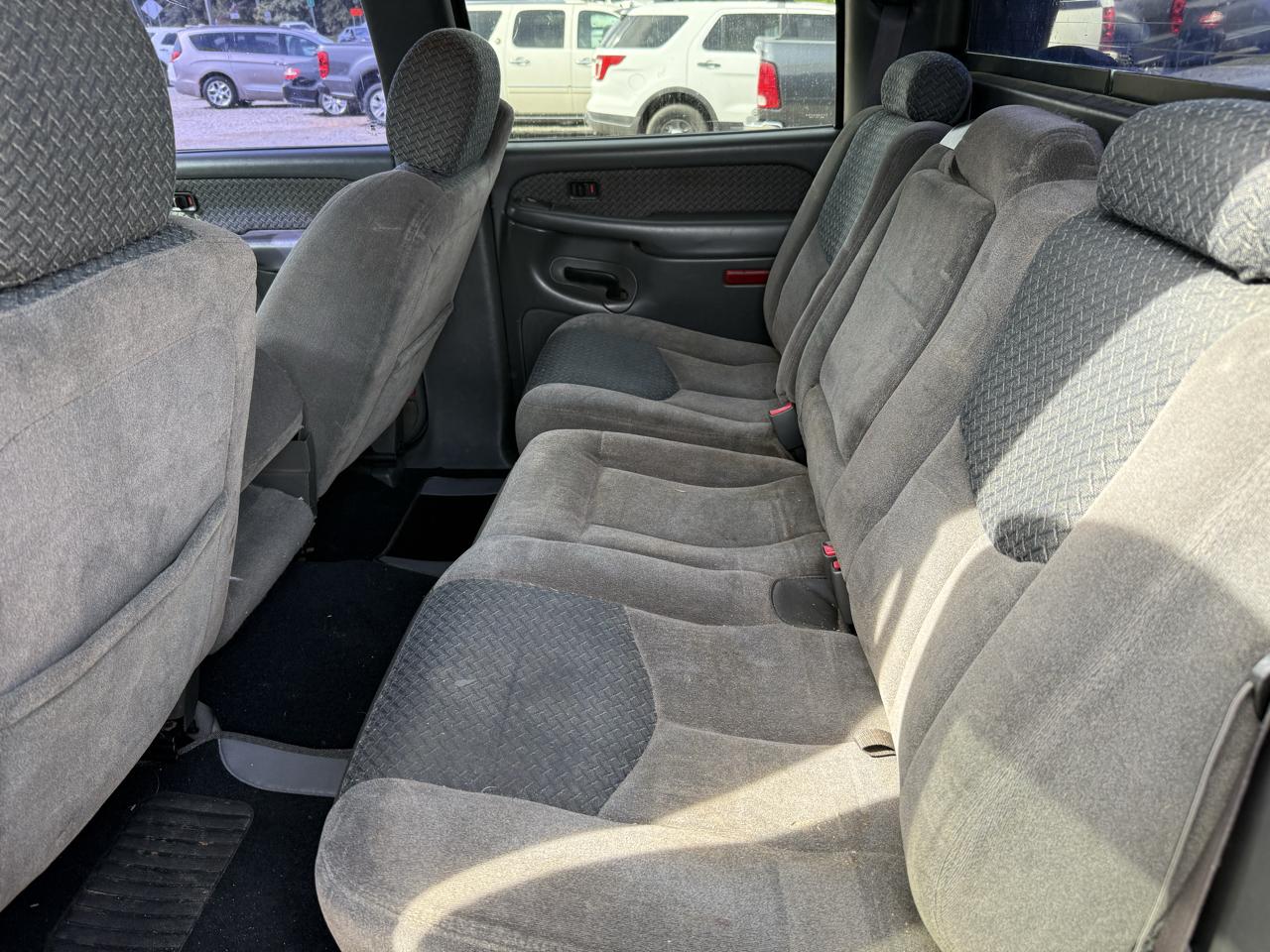 Chevrolet Avalanche 1500 2WD 2004