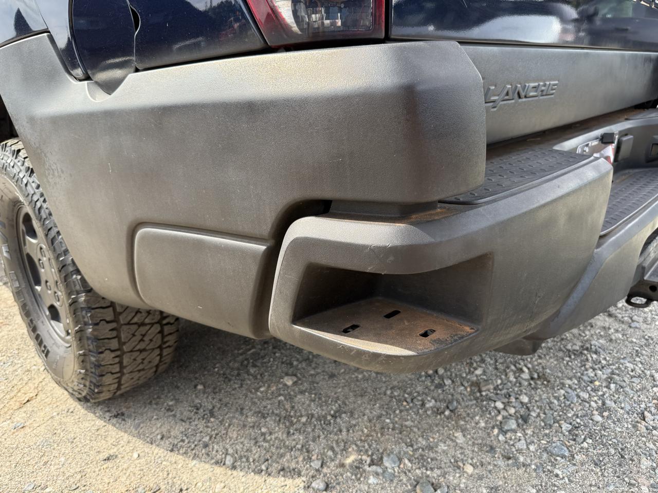 Chevrolet Avalanche 1500 2WD 2004