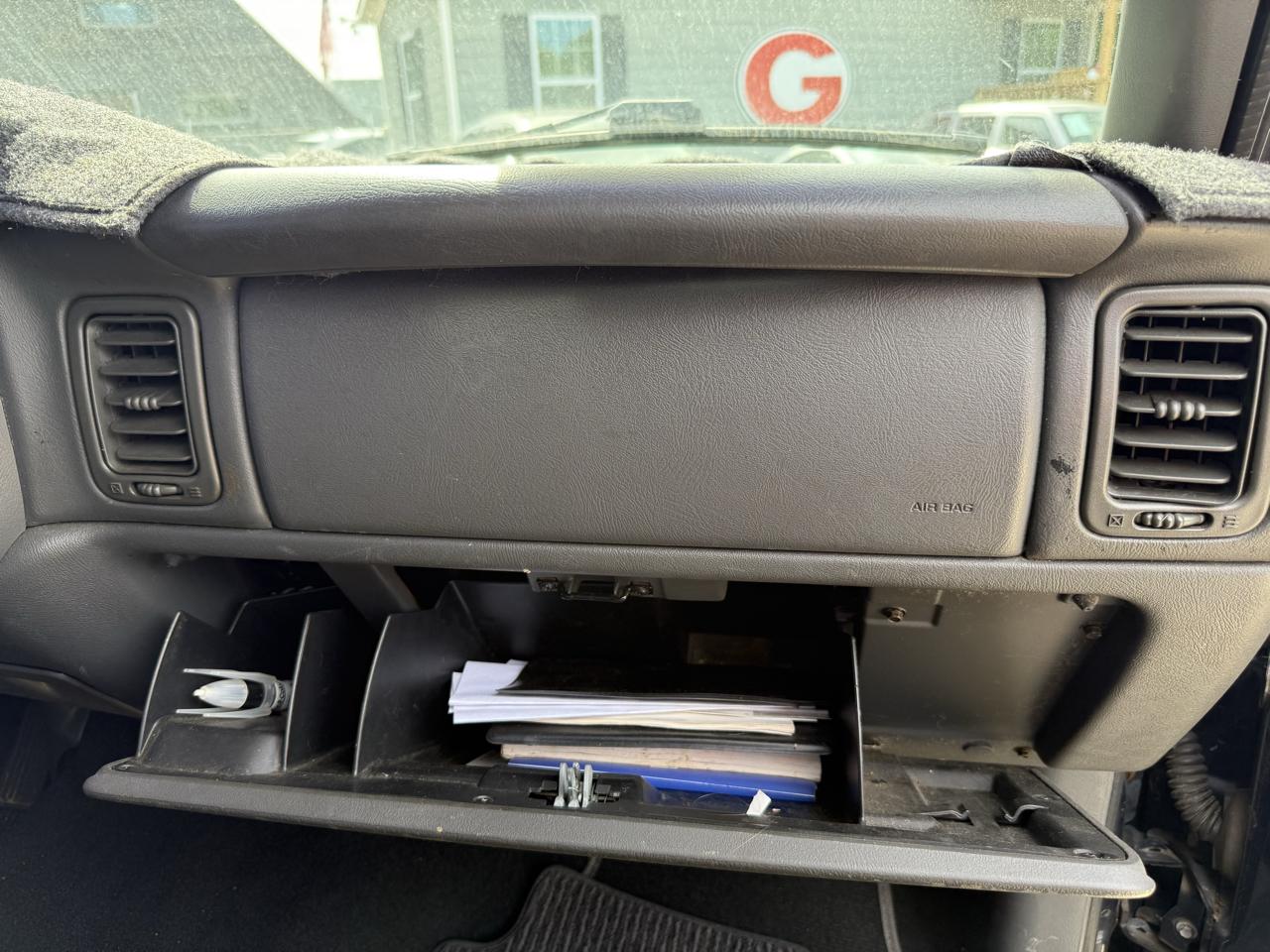 Chevrolet Avalanche 1500 2WD 2004