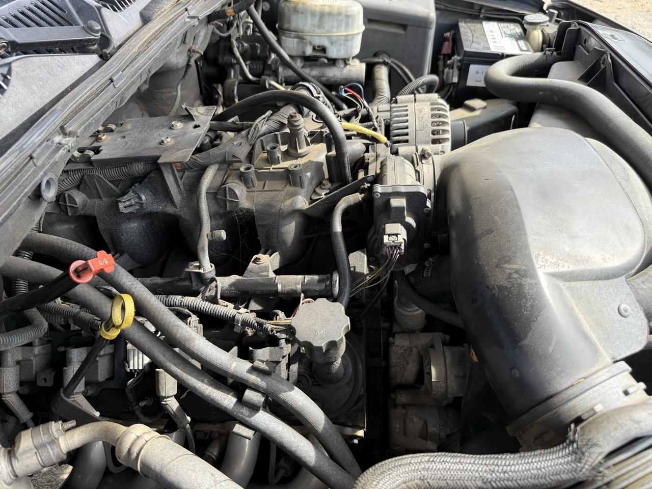 Chevrolet Avalanche 1500 2WD 2004