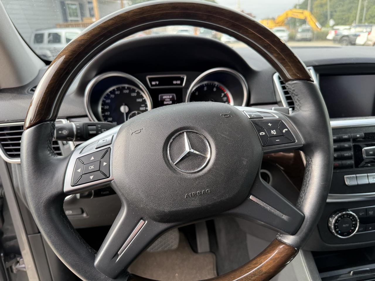 Mercedes-Benz M-Class ML350 4MATIC 2013