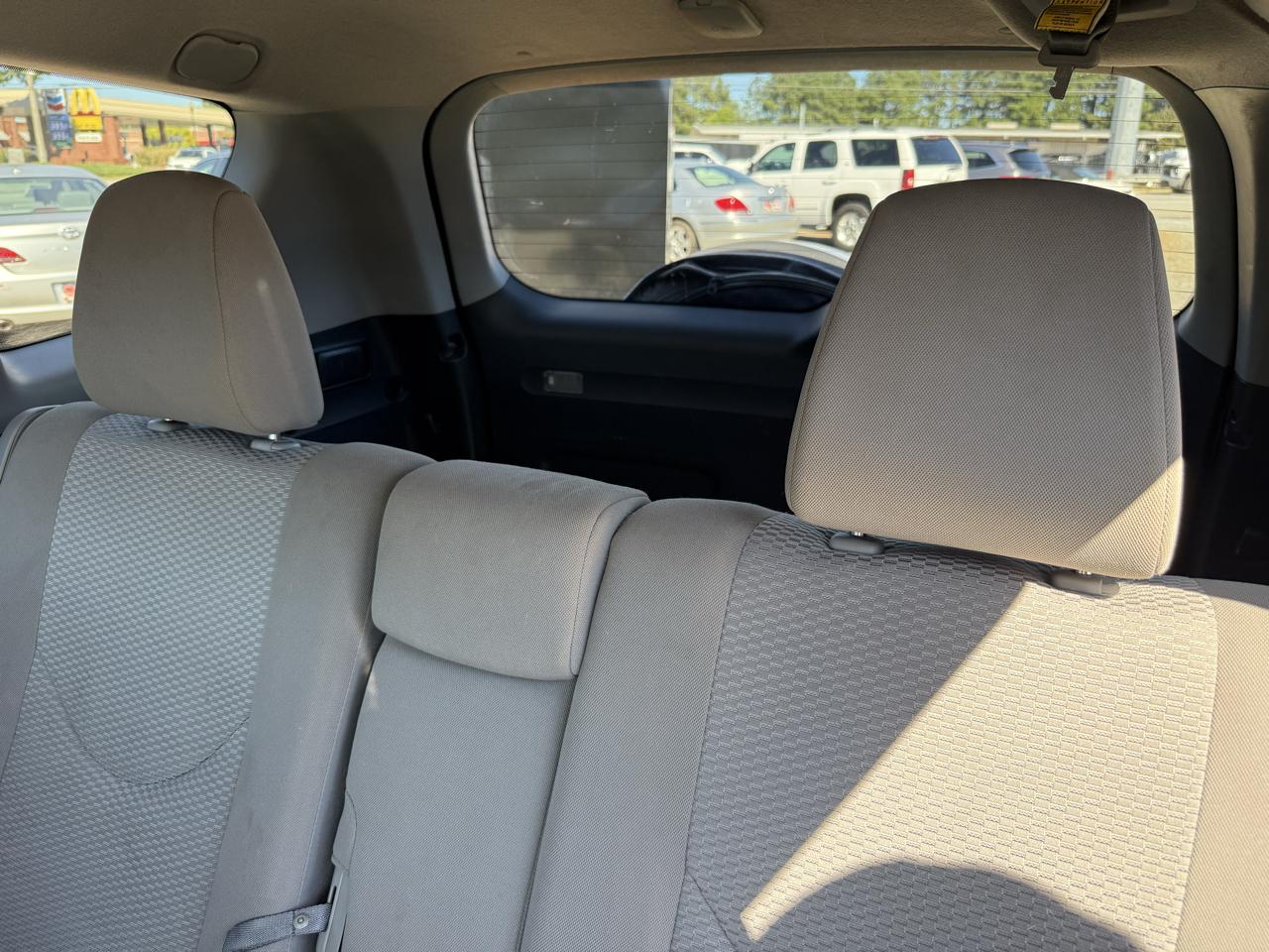 Toyota RAV4 Base I4 4WD 2012