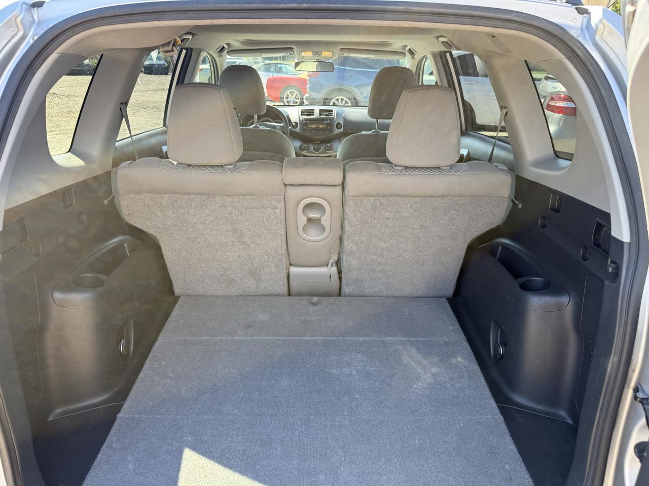 Toyota RAV4 Base I4 4WD 2012