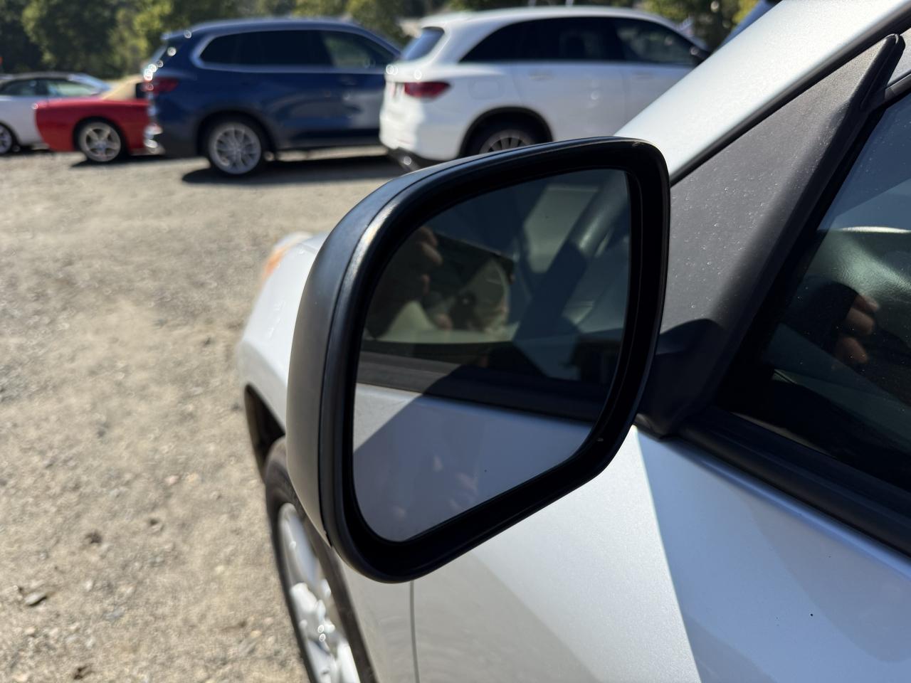 Toyota RAV4 Base I4 4WD 2012